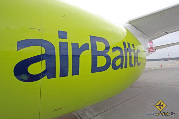 Airbus A220-300